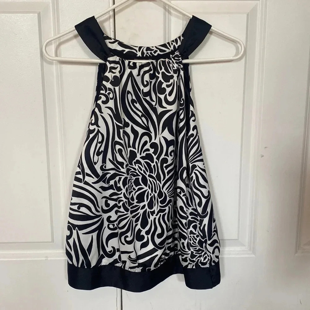 Ann Taylor halter sleeveless blouse shirt size 4P petite black and white floral